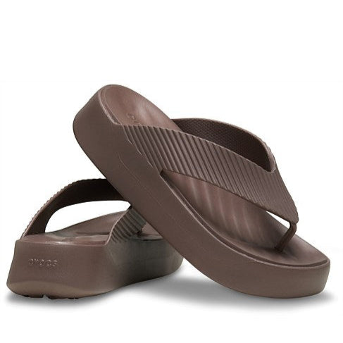 Getaway Groove Platform Flip Truffle