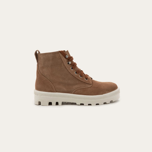 Canoe - Brown Suede