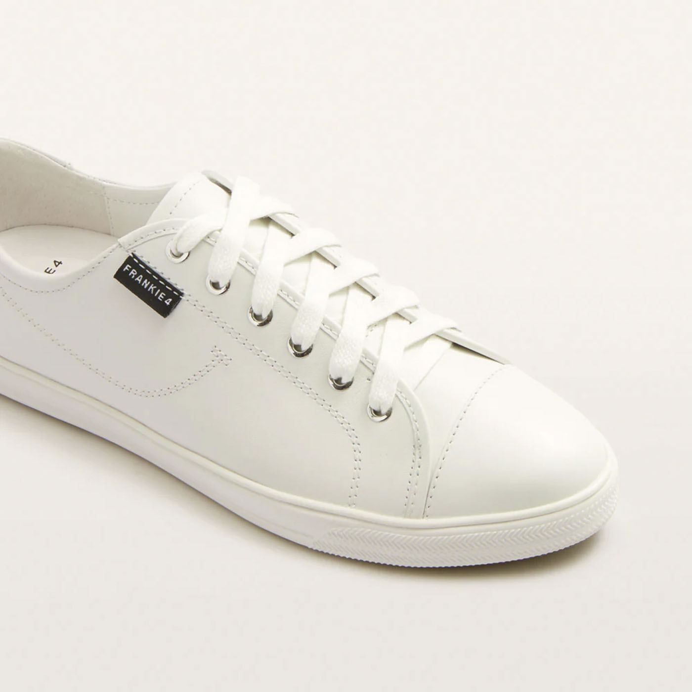 Nat III White