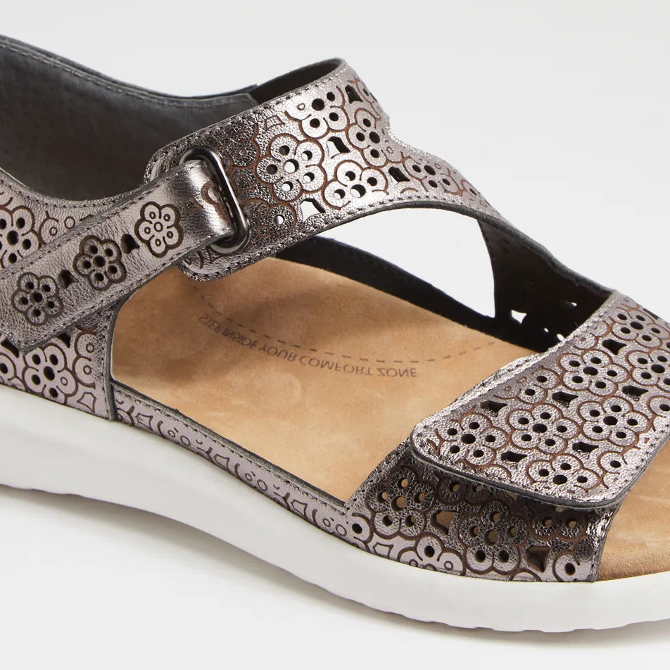 Bizza Xw Pewter White Leather