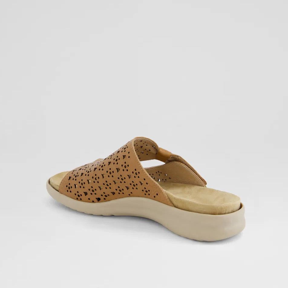 Binty Xw Tan Almond