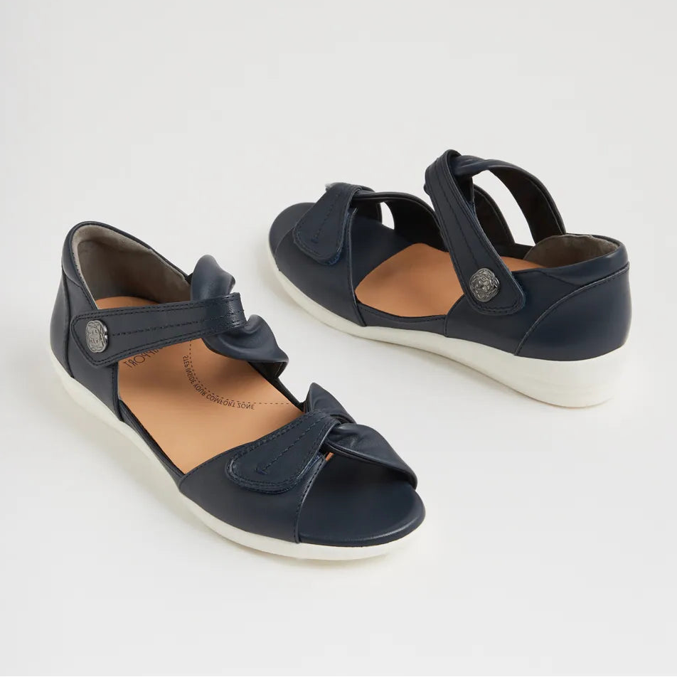 Doxie W Navy Leather