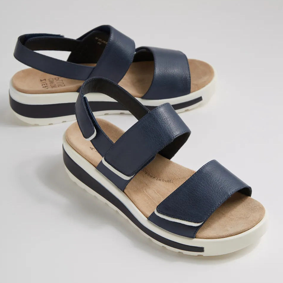 Garlin W Navy White